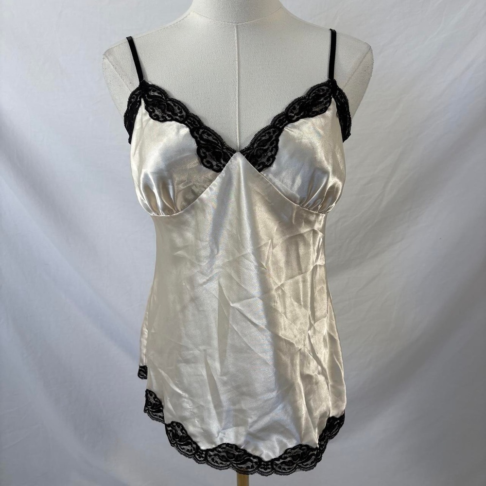 Xhilaration white cami top black lace size medium y2k coquette dainty